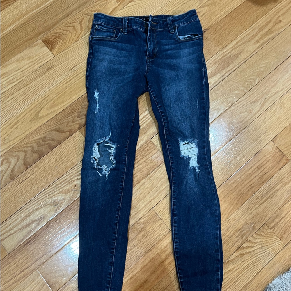 Mid rise ripped jeans